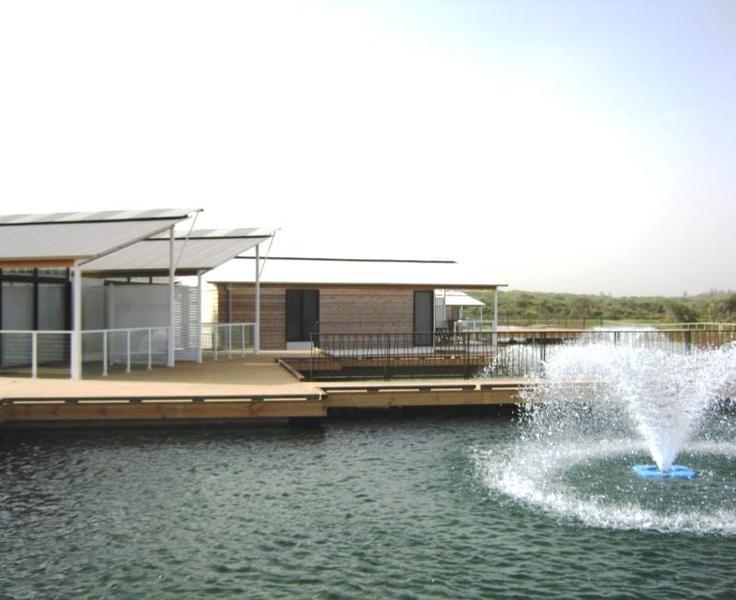 Caves Coastal Bar & Bungalows Кейвс Бич Экстерьер фото